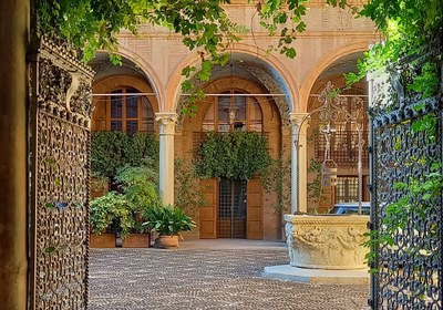 Palazzo Fontanelli Sacrati