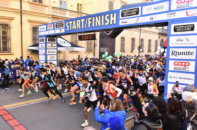 Start and finish in piazza della Vittoria