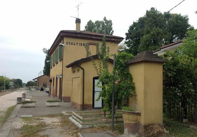Gualtieri Railway station image