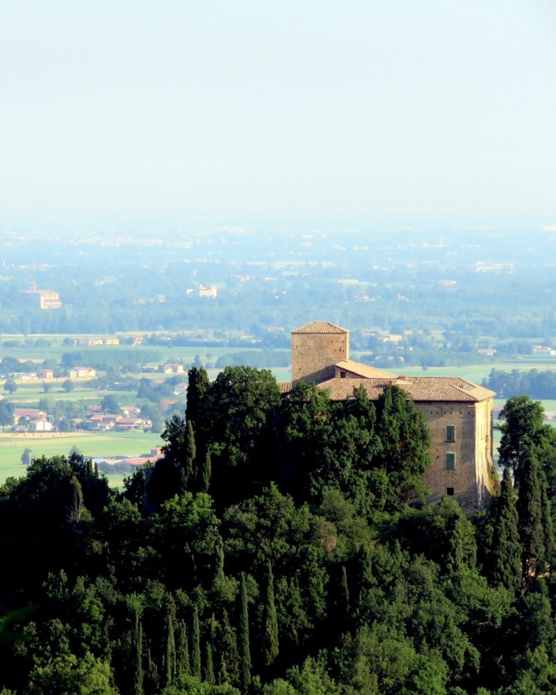 Bianello Castle