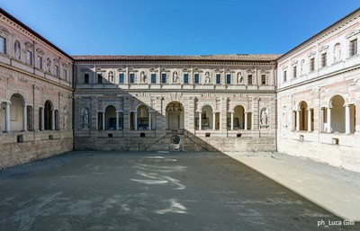 Cloisters of San Pietro, Big cloister
