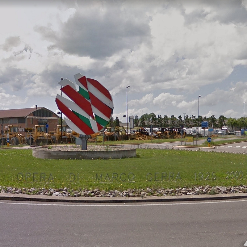 Tricolour Roundabout
