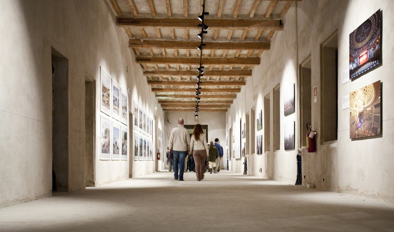 Itinerary to discover the most photographed places in Reggio Emilia, birthplace of the European Photography Festival and the great photographer Luigi Ghirri.