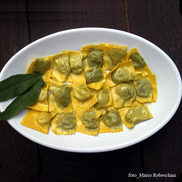 Spinach tortelli