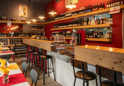 Bicèr Tavern, inside