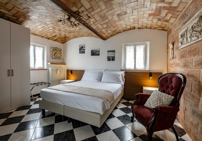 Due Maestà Home, bedroom