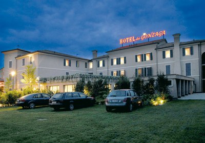 Hotel dei Gonzaga, outside