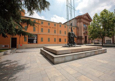 In search of memories in the historic centre of Reggio Emilia