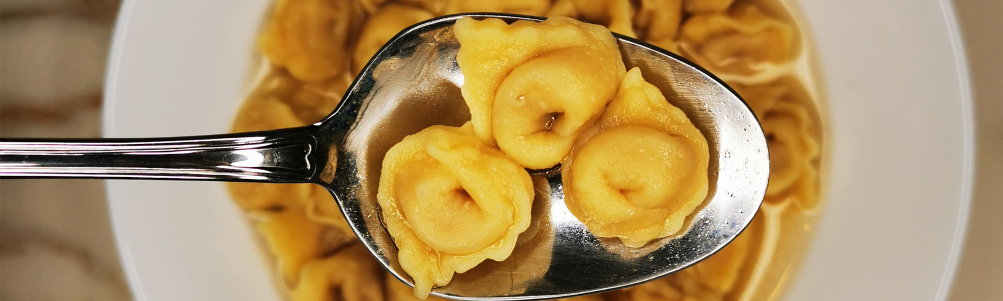 Cappelletti in brodo
