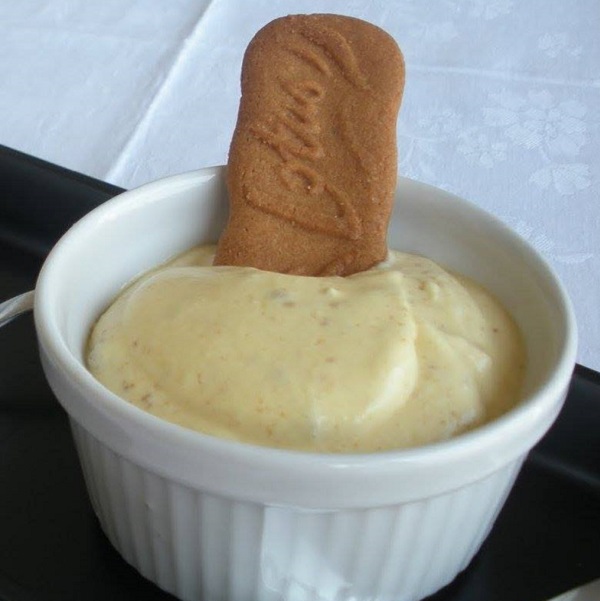 Bomba allo zabaglione (o di Canossa)