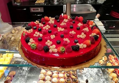 Dalla passione e dagli anni di esperienza dei maestri pasticceri di Creazioni Dava, nascono meravigliose e deliziose opere d’arte.