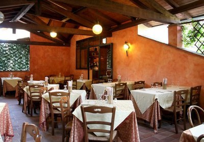Cucina tradizionale reggiana, pizza e pesce.