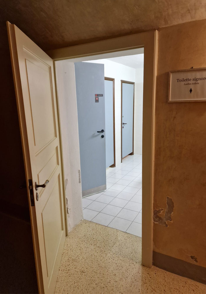 Porta antibagno bagno mezzanino