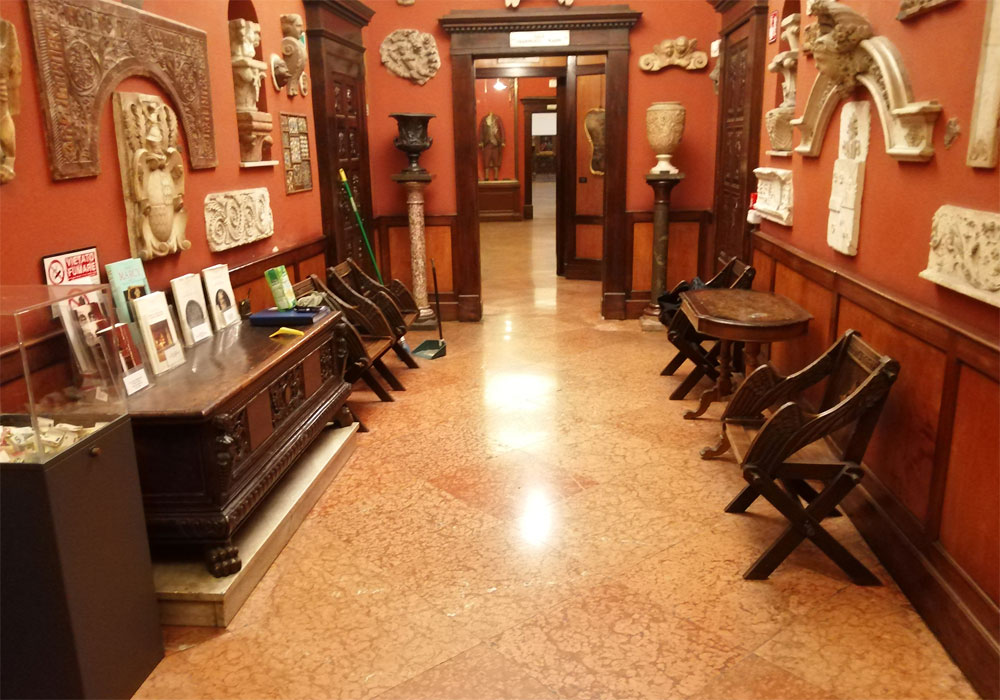 Percorso podotattile di snodo