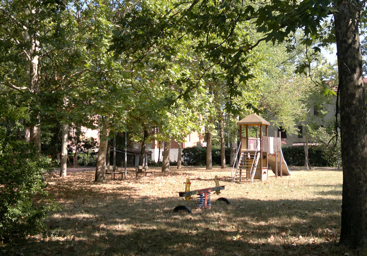 Parco L'Acacia Rosa (Via Compagnoni)