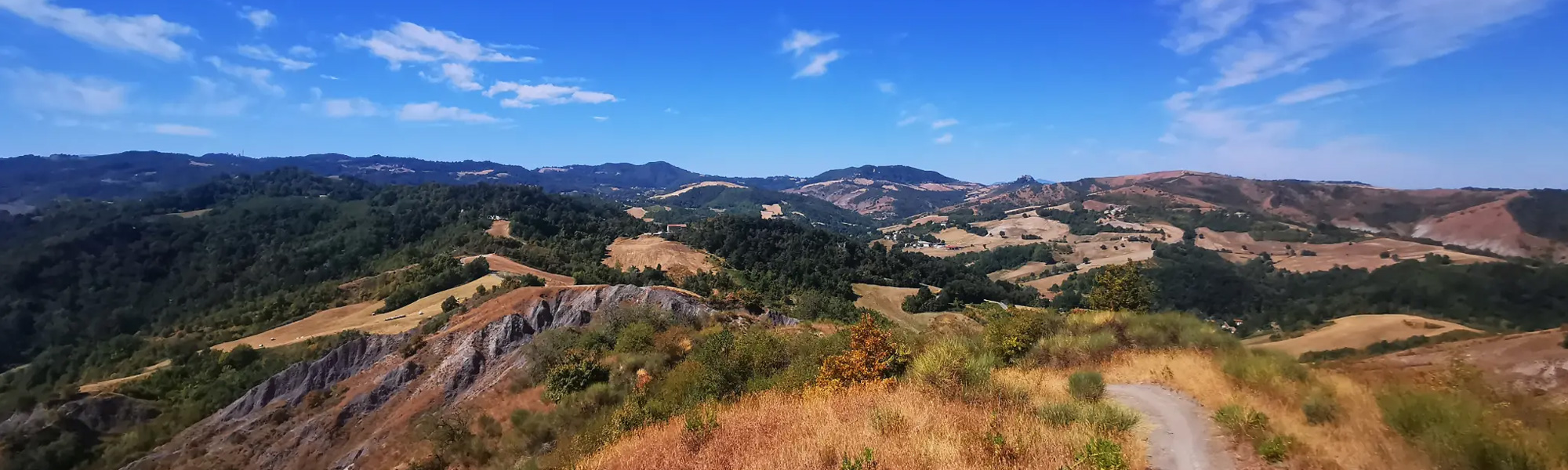 55 ettari di parco sulle colline con fauna autoctona e attività per grandi e piccoli.