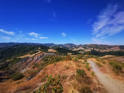 55 ettari di parco sulle colline con fauna autoctona e attività per grandi e piccoli.